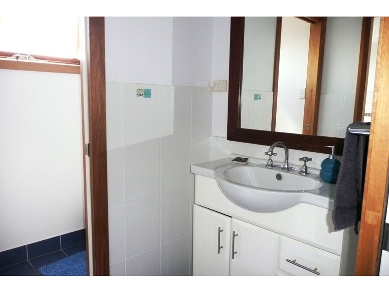 1/5 Flagtail Avenue, Old Bar NSW 2430