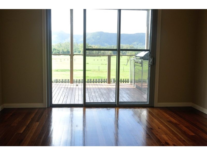 696 Upper Lansdowne Rd, Taree NSW 2430