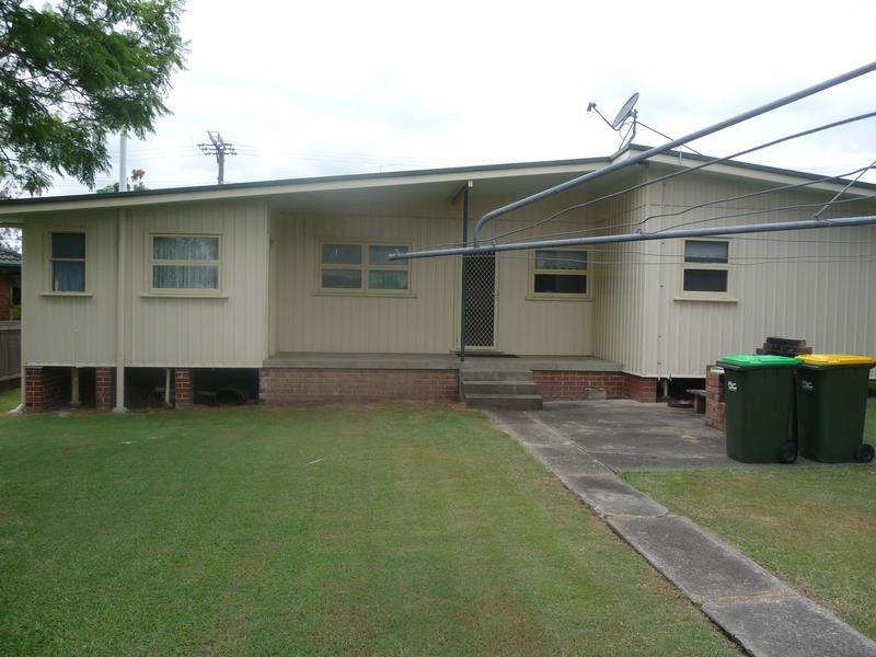 24 Kanangra Drive, Taree NSW 2430