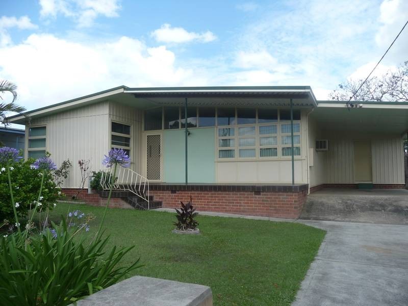 24 Kanangra Drive, Taree NSW 2430