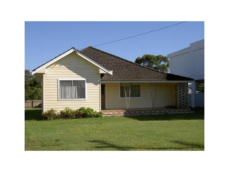 43 Crescent Avenue, Taree NSW 2430