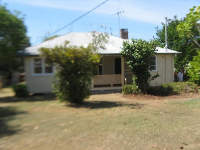 10 Richardson Street, Taree NSW 2430
