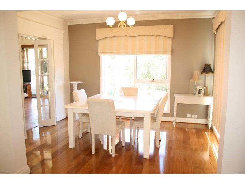 1 Wattle Drive, Sunbury VIC 3429