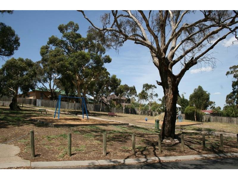 1 Wattle Drive, Sunbury VIC 3429