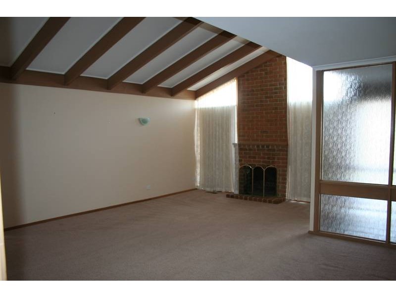 6 Harcombe Drive, Sunbury VIC 3429