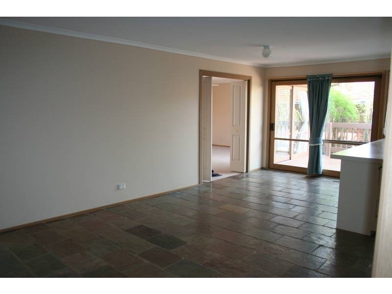 6 Harcombe Drive, Sunbury VIC 3429