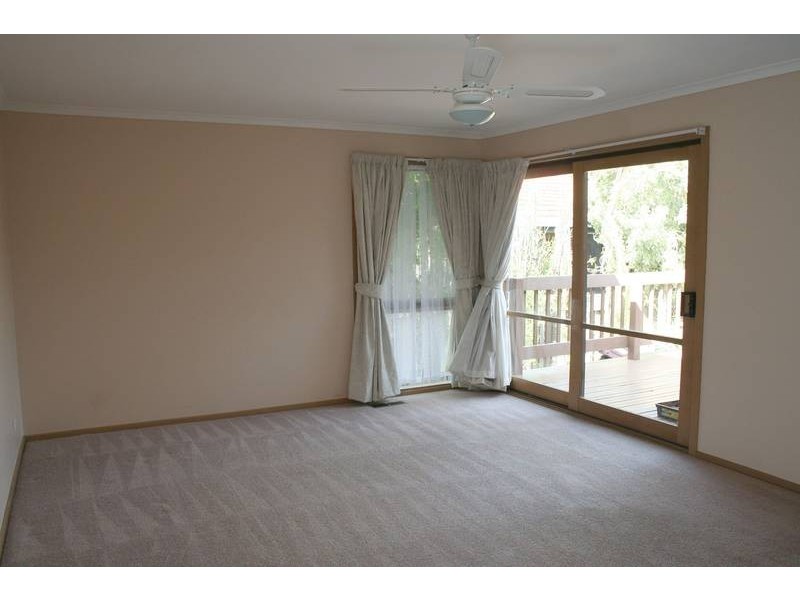 6 Harcombe Drive, Sunbury VIC 3429