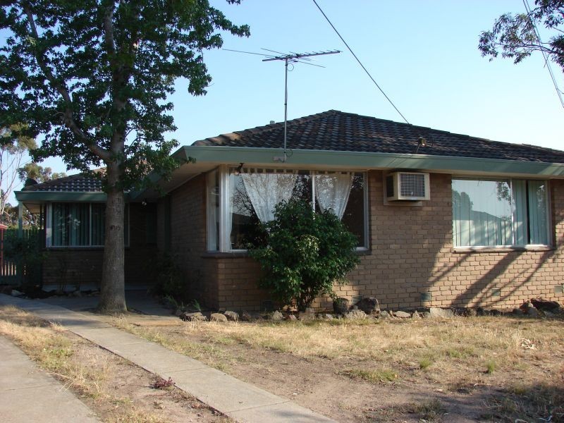 5 Hood Crescent, Sunbury VIC 3429