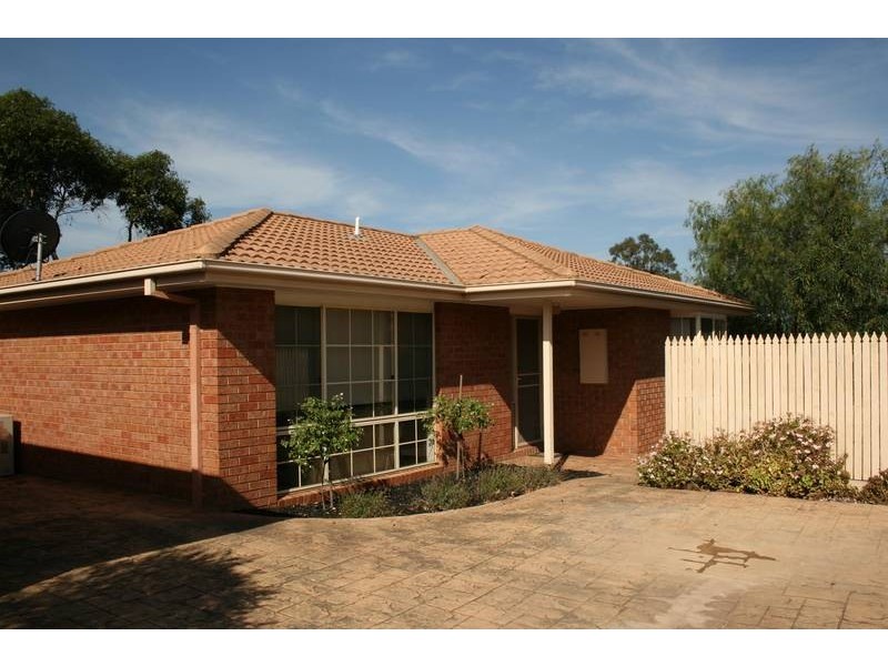 3/45 Ligar Street, Sunbury VIC 3429