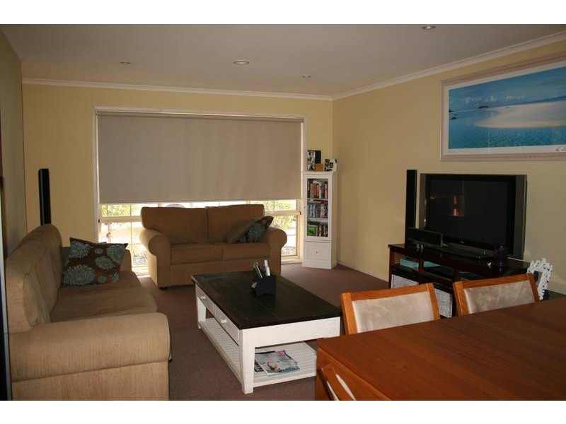 3/45 Ligar Street, Sunbury VIC 3429