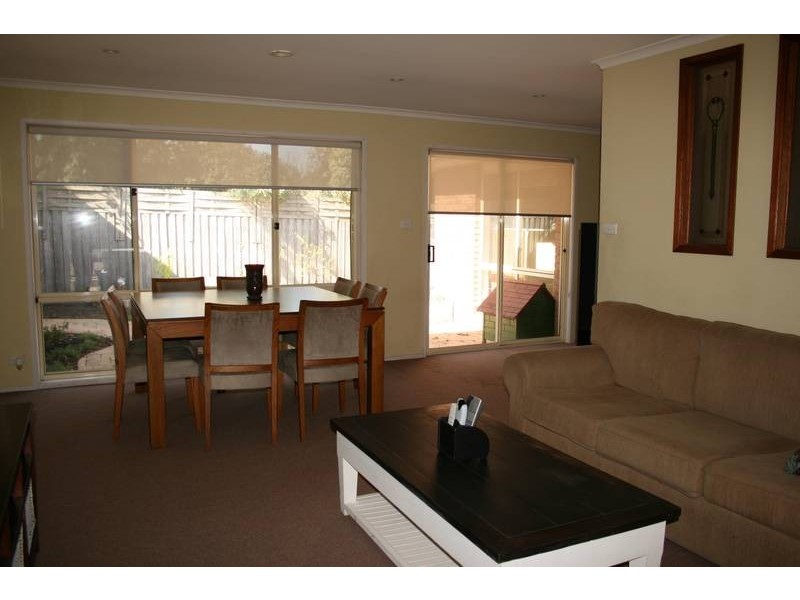 3/45 Ligar Street, Sunbury VIC 3429