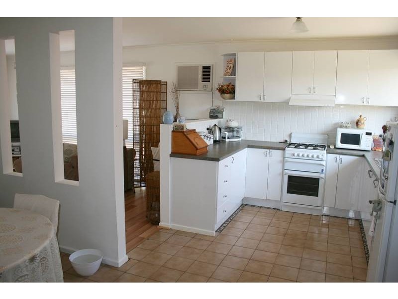 11 Carnoustie Drive, Sunbury VIC 3429
