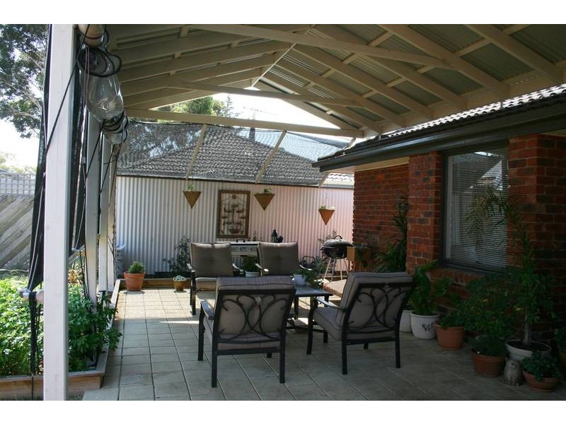 11 Carnoustie Drive, Sunbury VIC 3429