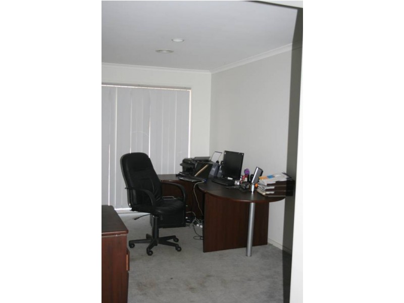 6 Berrydale Road, Sunbury VIC 3429