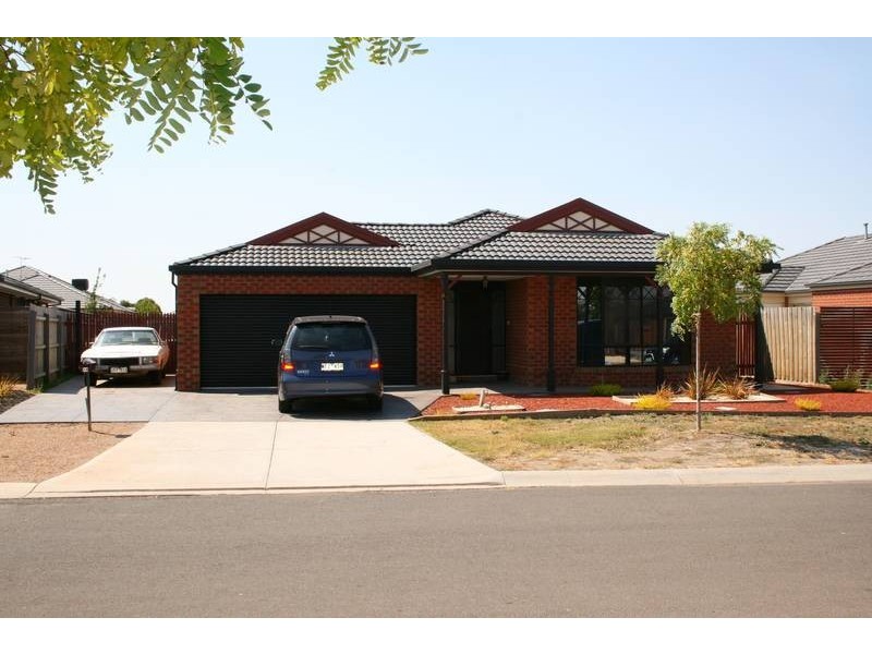 14 Higgs Circuit, Sunbury VIC 3429