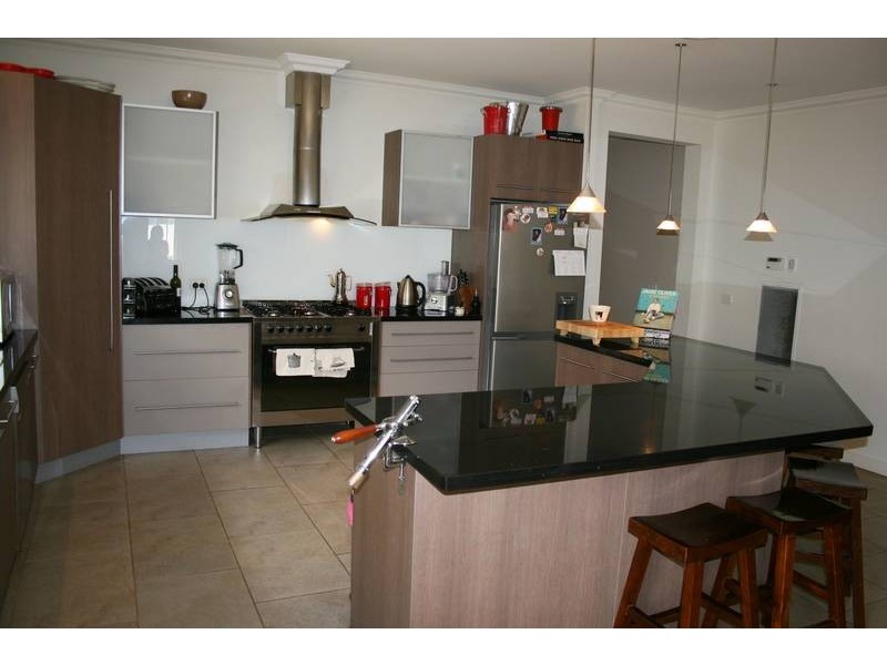 18 Fullwood Drive, Sunbury VIC 3429