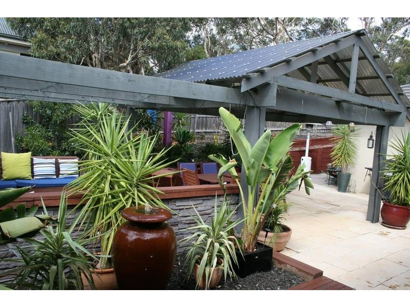 18 Fullwood Drive, Sunbury VIC 3429