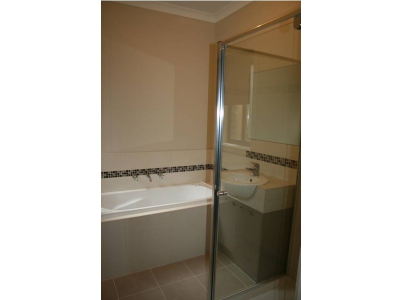 1/219 Gap Road, Sunbury VIC 3429