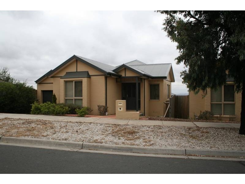 2/10 Hill Grove, Sunbury VIC 3429