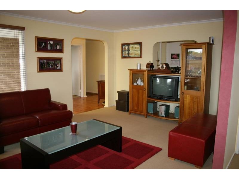 53 Menzies Drive, Sunbury VIC 3429
