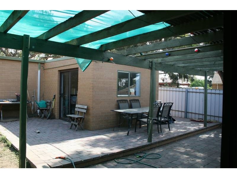61 Higgins Avenue, Sunbury VIC 3429