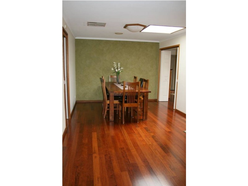 110 Reservoir Road, Sunbury VIC 3429