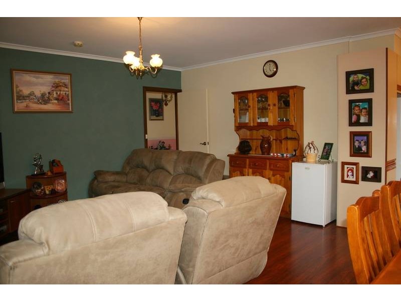 16 Heatherbrae Crescent, Sunbury VIC 3429