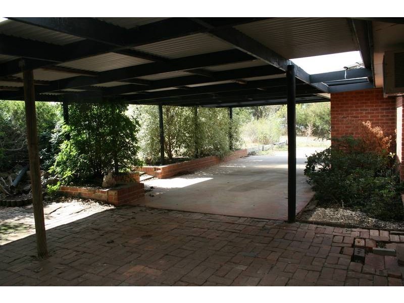 14 Ida Crescent, Romsey VIC 3434