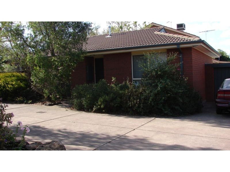 1/37 Barkly Street, Sunbury VIC 3429