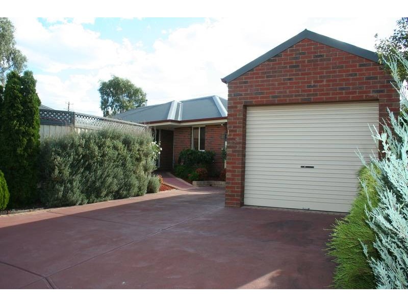 1/6-8 Cumberland Chase, Sunbury VIC 3429