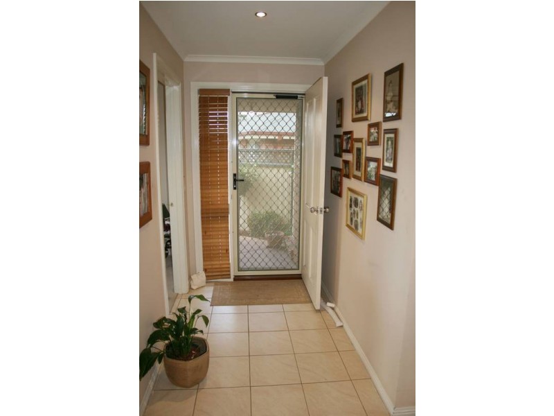 1/6-8 Cumberland Chase, Sunbury VIC 3429