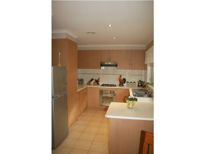 1/6-8 Cumberland Chase, Sunbury VIC 3429