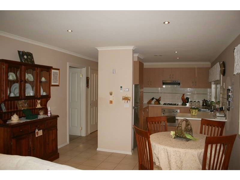 1/6-8 Cumberland Chase, Sunbury VIC 3429