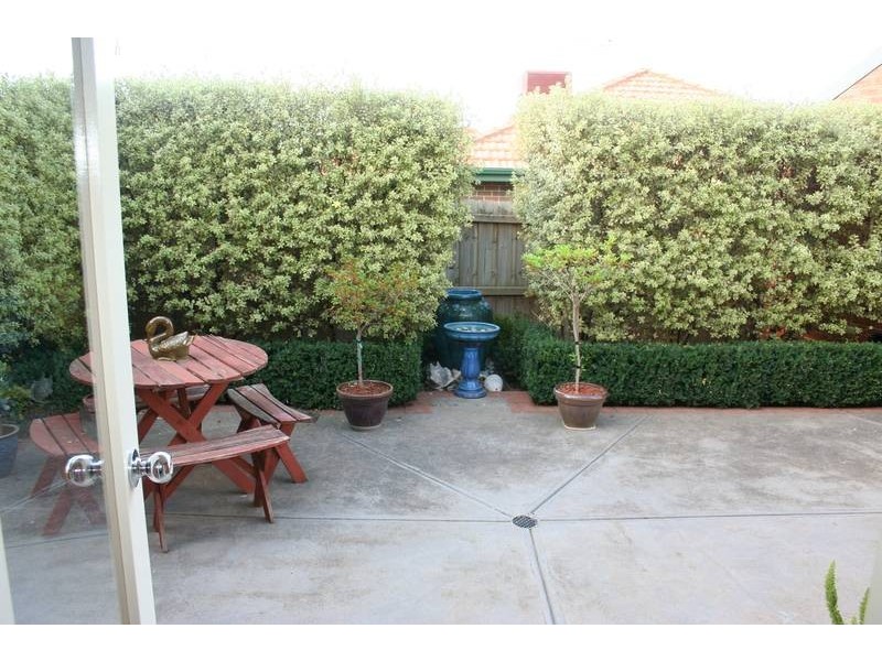 1/6-8 Cumberland Chase, Sunbury VIC 3429