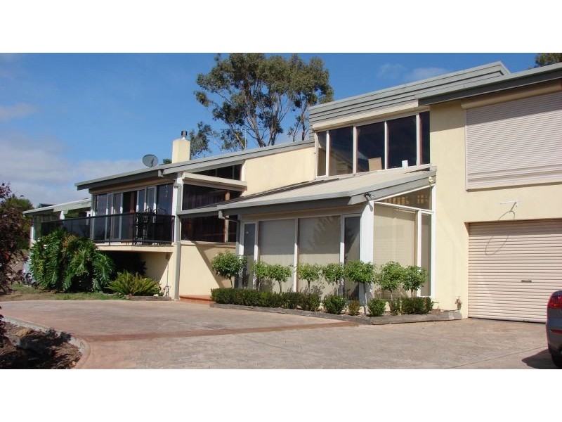 40 Callander Close, Sunbury VIC 3429