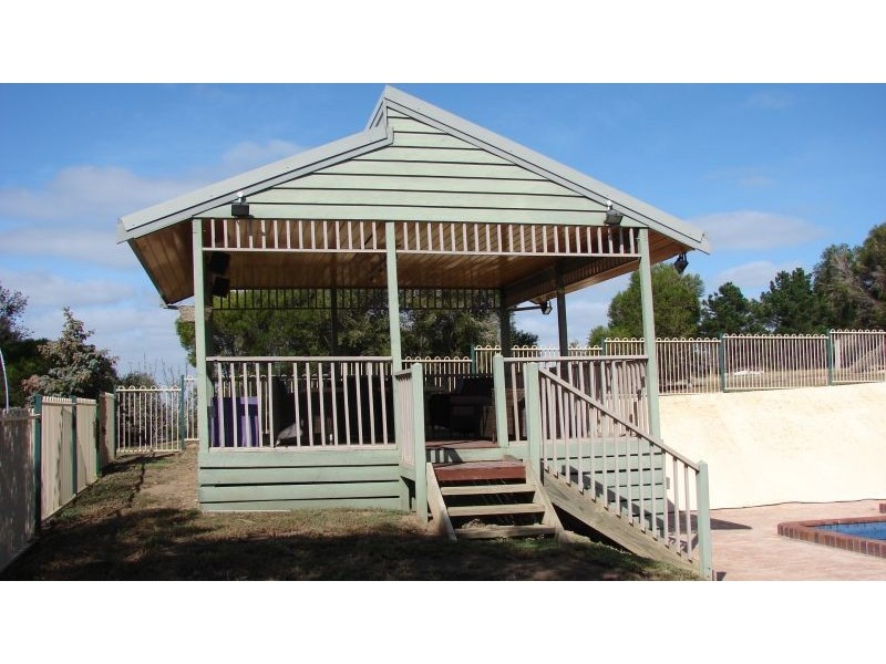 40 Callander Close, Sunbury VIC 3429