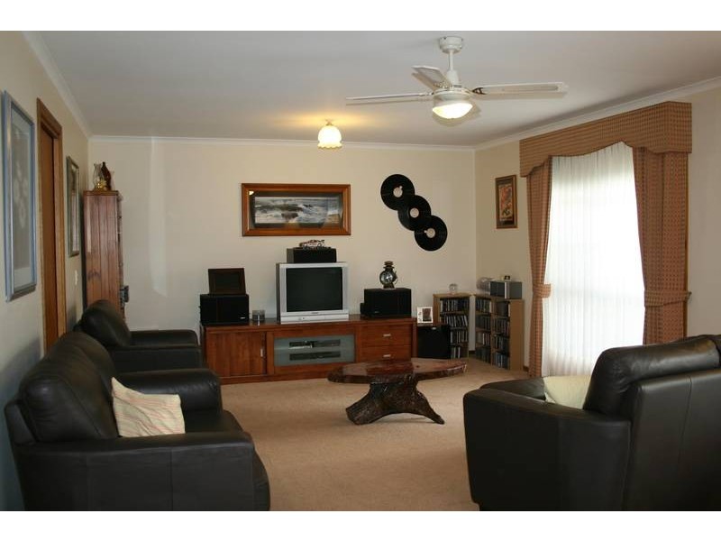 1 Olson Place, Sunbury VIC 3429