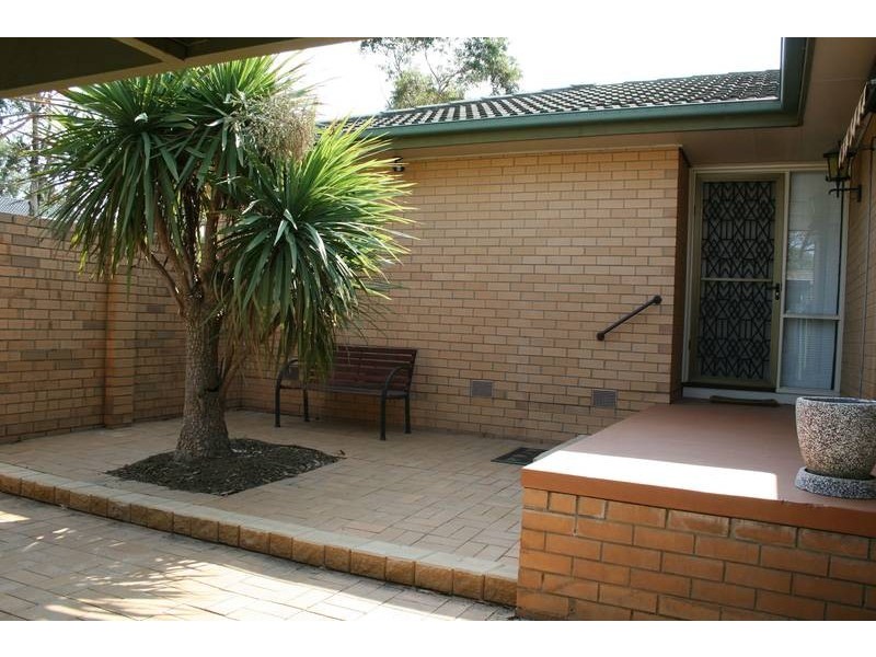 4 Isaacs Close, Sunbury VIC 3429