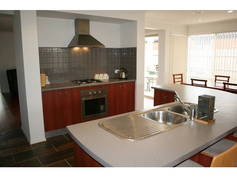 12 Higgs Circuit, Sunbury VIC 3429