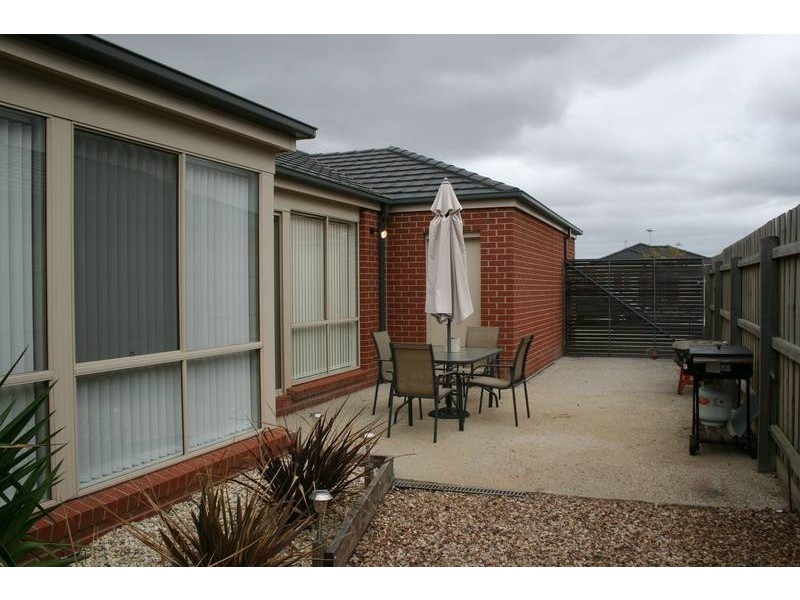 12 Higgs Circuit, Sunbury VIC 3429