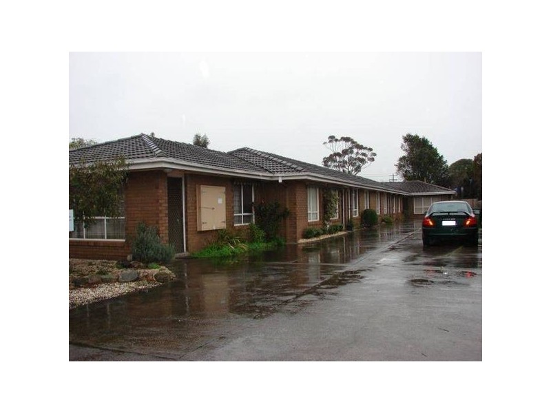 4/5 Evans Street, Sunbury VIC 3429