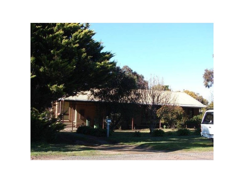 27 Mahoneys Road, Riddells Creek VIC 3431