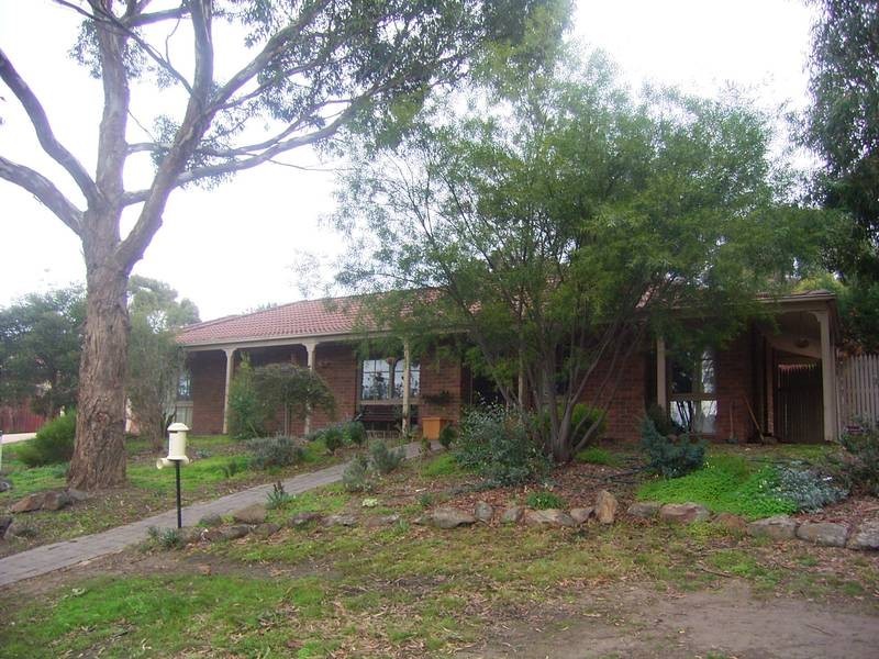 1 Chicola Close, Sunbury VIC 3429