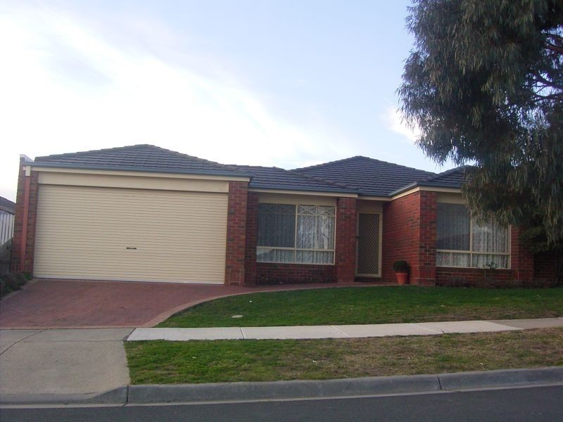 18 Harcombe Drive, Sunbury VIC 3429