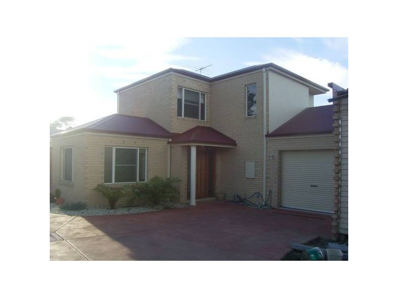 2/6 Horne Street, Sunbury VIC 3429