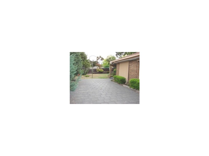 4 Ramsay Court, Sunbury VIC 3429