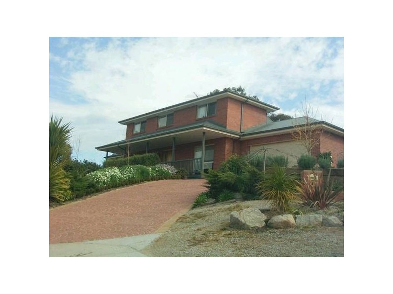 7 Macdonald Place, Sunbury VIC 3429