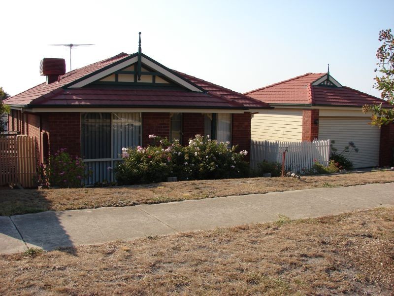 77 Fullbrook Drive, Sunbury VIC 3429