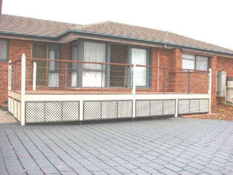 27 Strathearn Drive, Sunbury VIC 3429