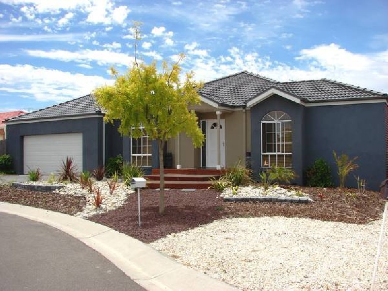12 Marsh Crescent, Sunbury VIC 3429